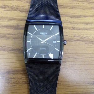 Men's wristwatch